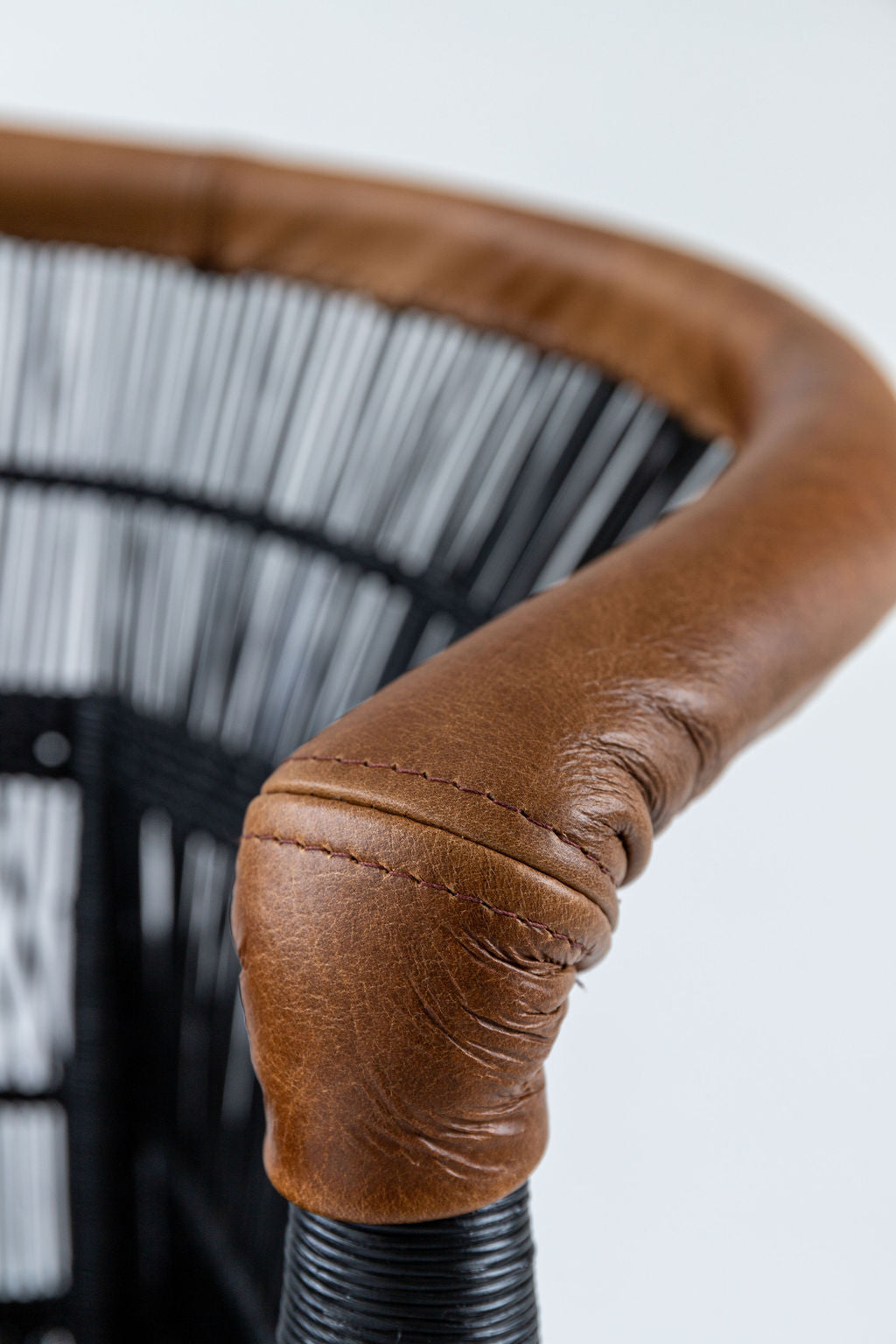 Traditional 1-seater Malawi Cane Chair with Leather Trim