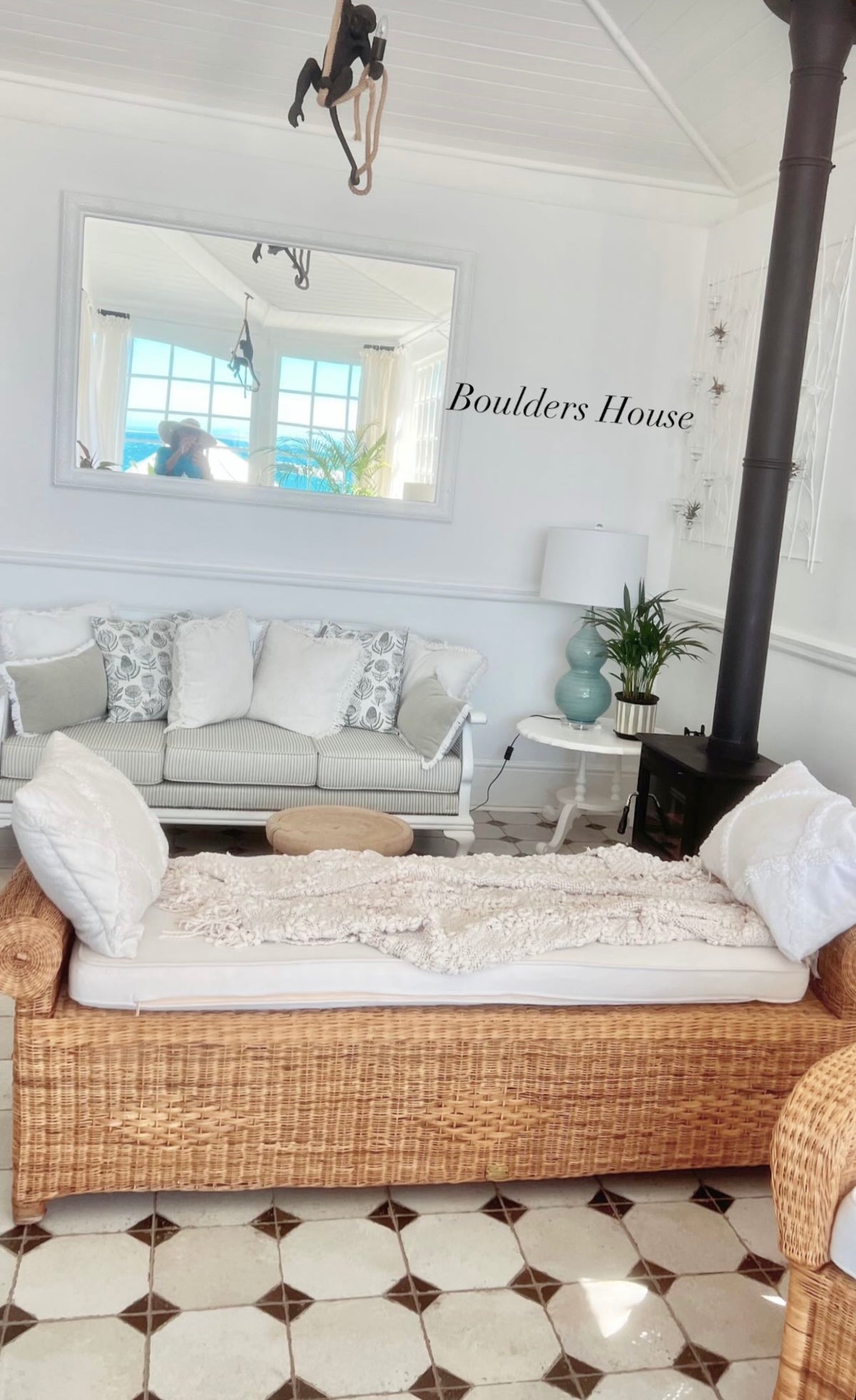 Ottoman l Woven Chaise Lounge