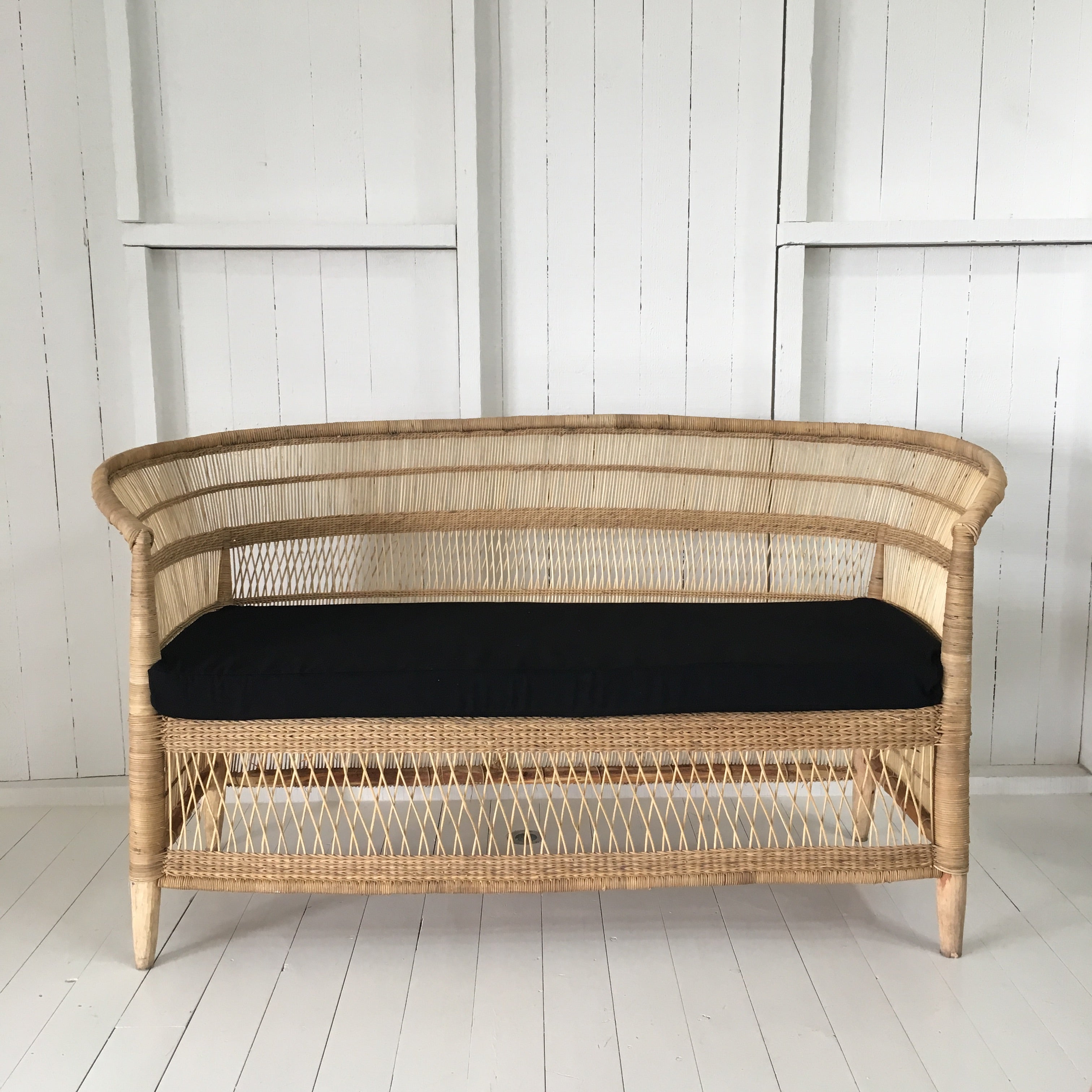 traditional 3-seater