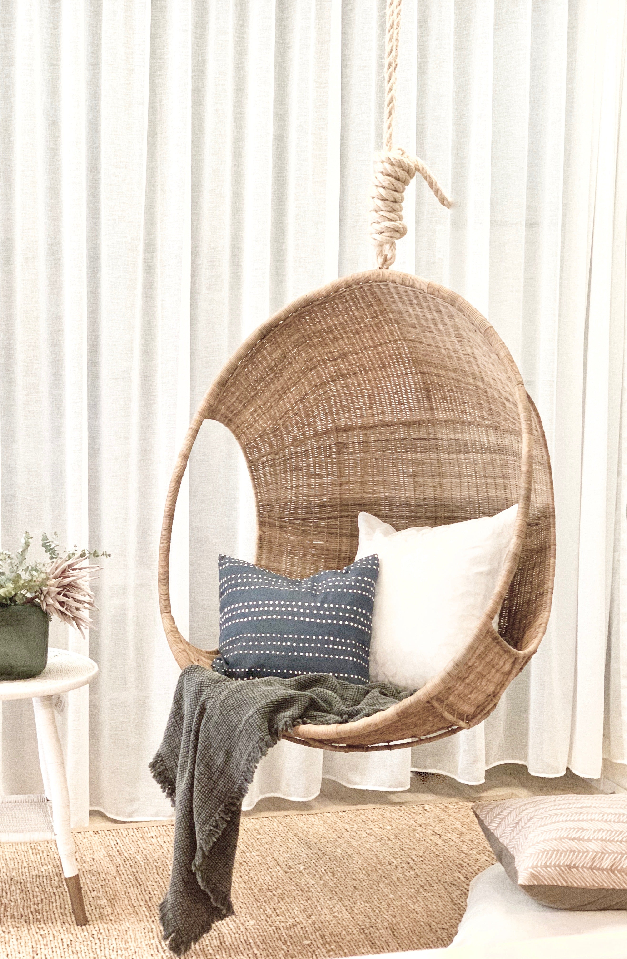 hanging pod chair