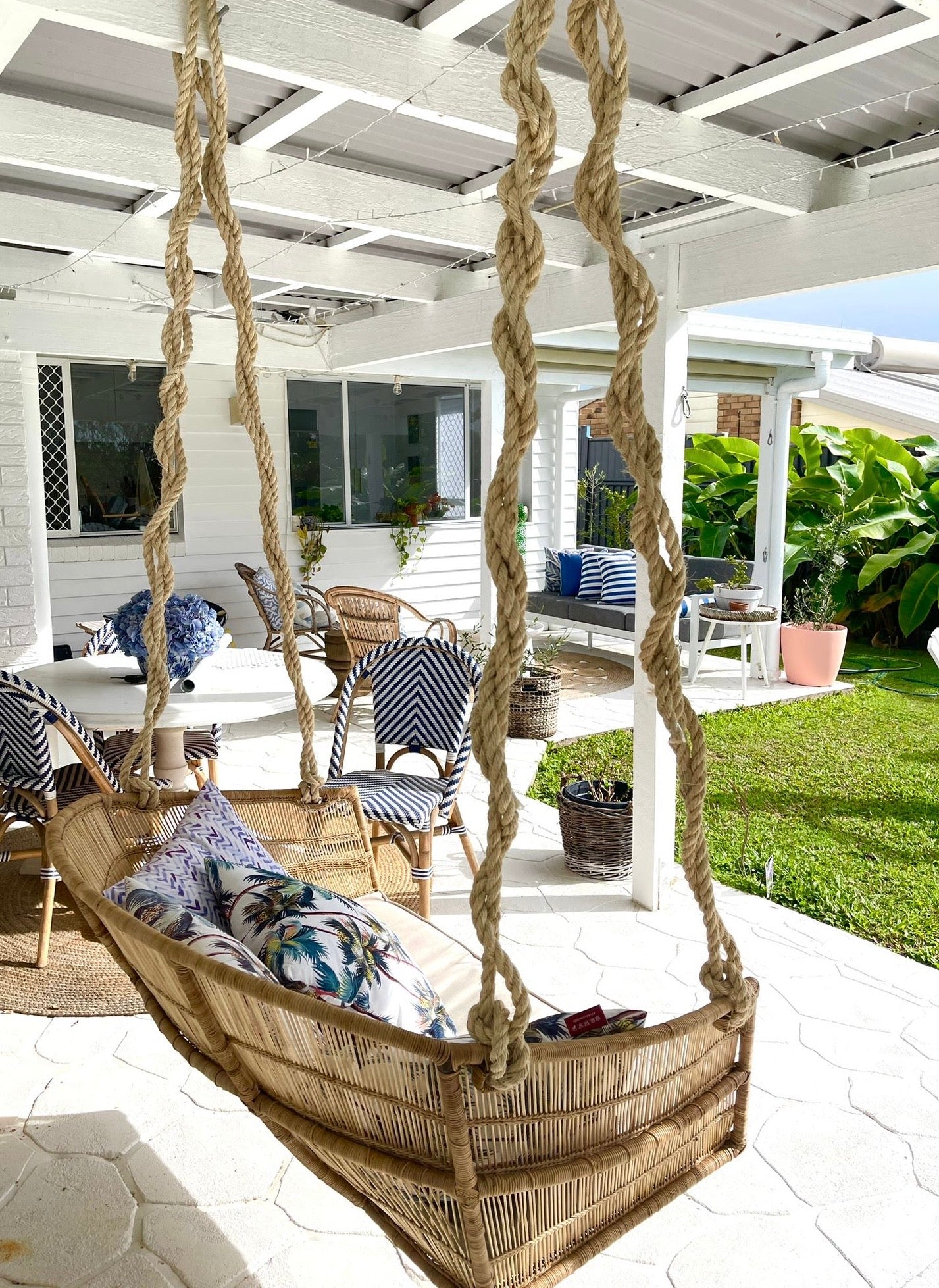 Traditional 2-seater Hanging Loveseat